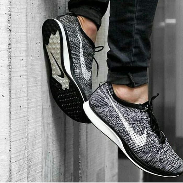 Jual PREMIUM ORIGINAL Nike Flyknit Racer Oreo Sneakers Shopee Indonesia