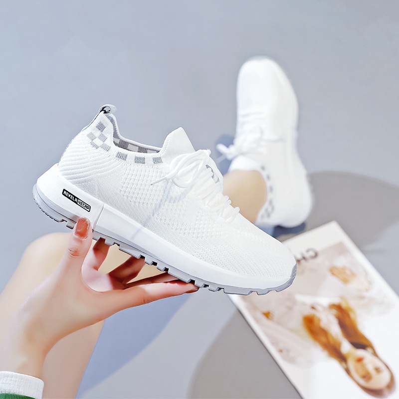 Jual Sepatu Kets Ssenji White Unisex Terbaru - Oct 2023