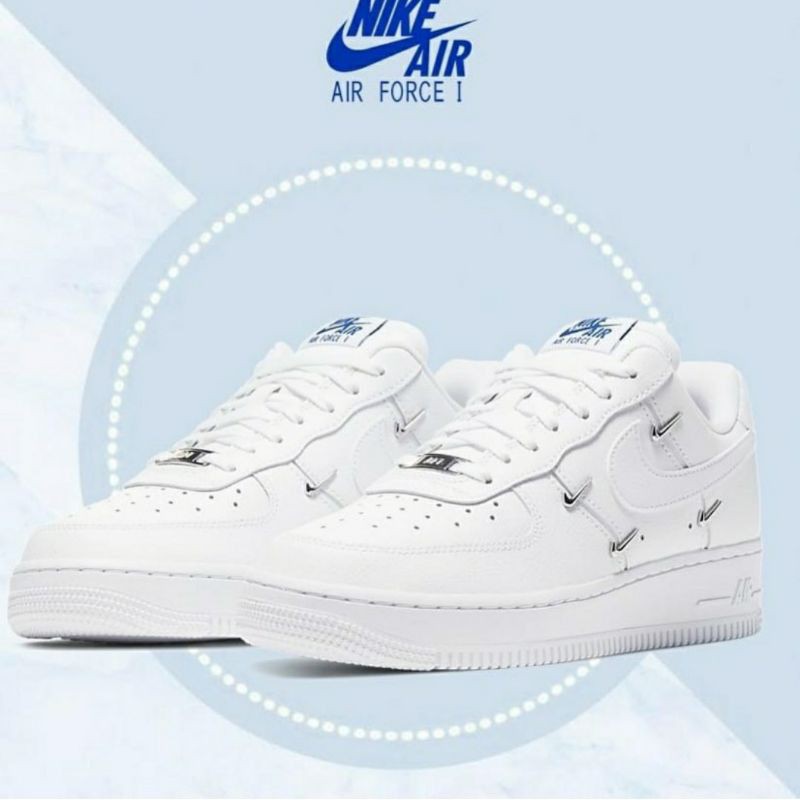 Nike air force hot sale 1 metallic swoosh