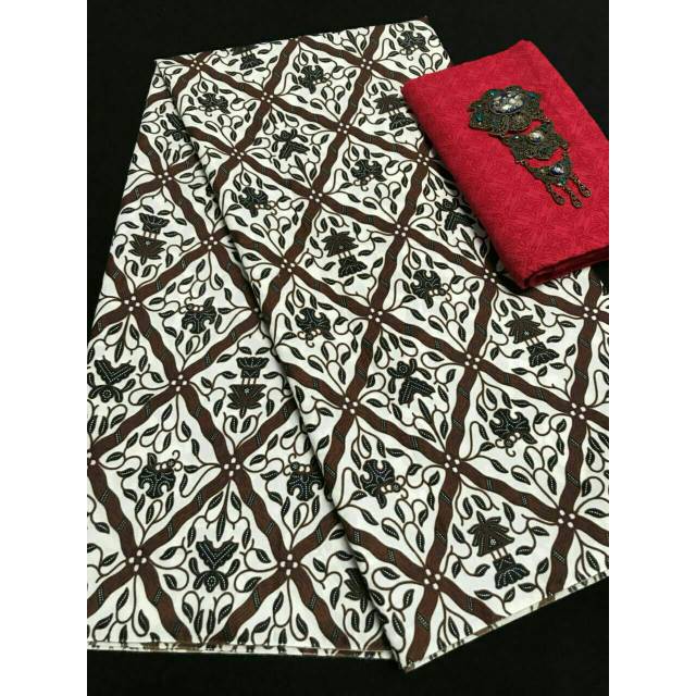 Jual Kain Batik Sogan Sidomukti Batik Set Kebaya Brokat Embos | Shopee ...