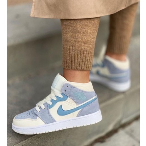 aj1 mids sail light blue