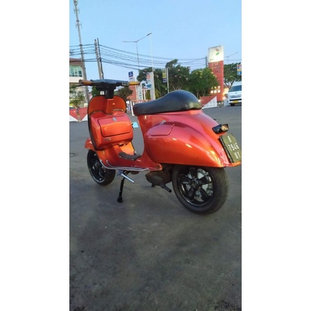 Jual repair body cat repaint vespa matic manual | Shopee Indonesia