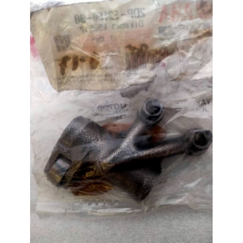 Jual Templar (arm valve rocker) original Yamaha untuk motor Nmax (EX ...
