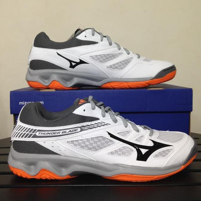 Distributor sepatu deals mizuno original