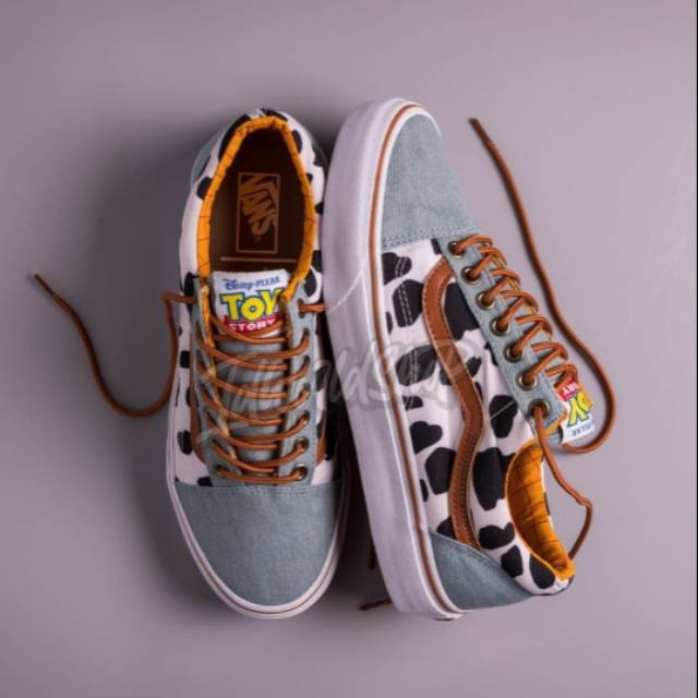Harga sepatu vans toy story original hotsell