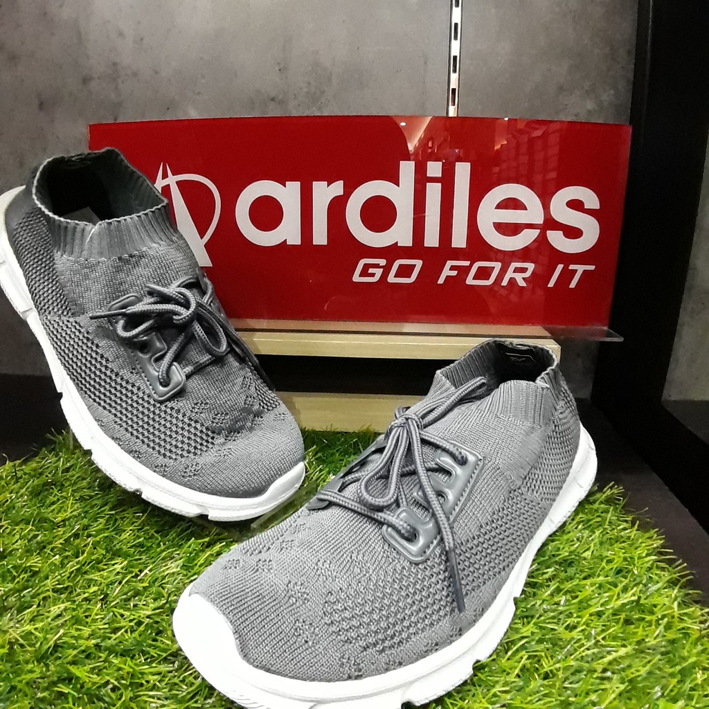 Jual SEPATU SNEAKERS MICKELSON BY ARDILES | Shopee Indonesia