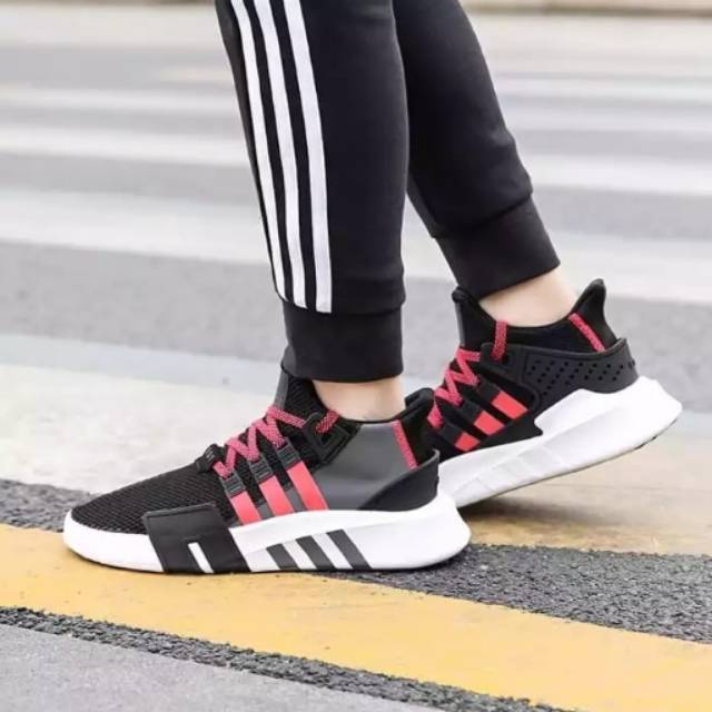 Sepatu eqt clearance merah