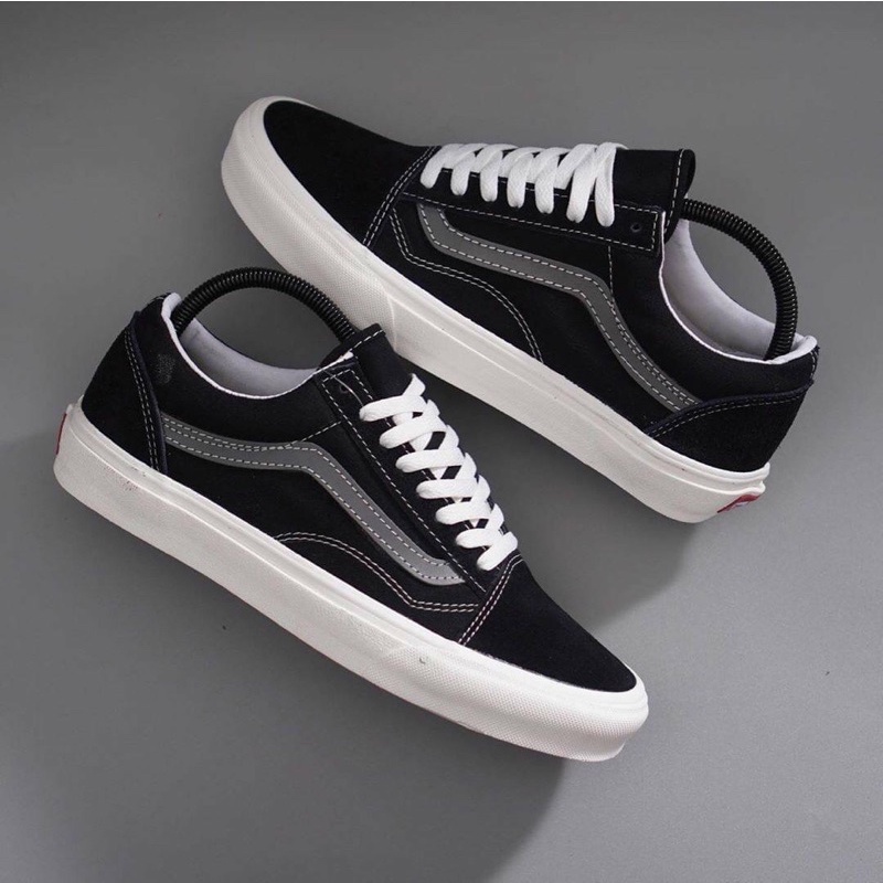 Jual SEPATU VANS OLD SKOOL STYLE 36 RETRO VINTAGE BLACK WHITE PREMIUM BNIB GRADE ORIGINAL MADE IN CHINA Shopee Indonesia