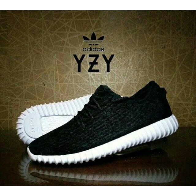 Jual Promo SEPATU ADIDAS YEEZY BOOST HITAM PUTIH Kuliah lebaran Shopee Indonesia