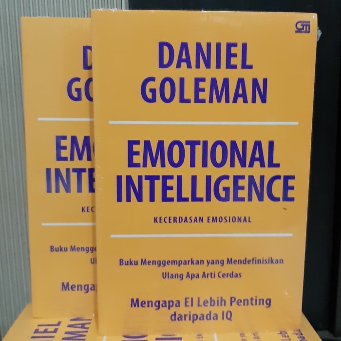 Jual Emotional Intelligence Kecerdasan Emosional By Daniel Goleman ...