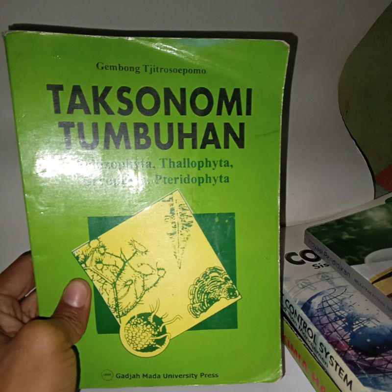 Jual Buku Taksonomi Tumbuhan Karangan Gembong Tjitrosoepomo | Shopee ...