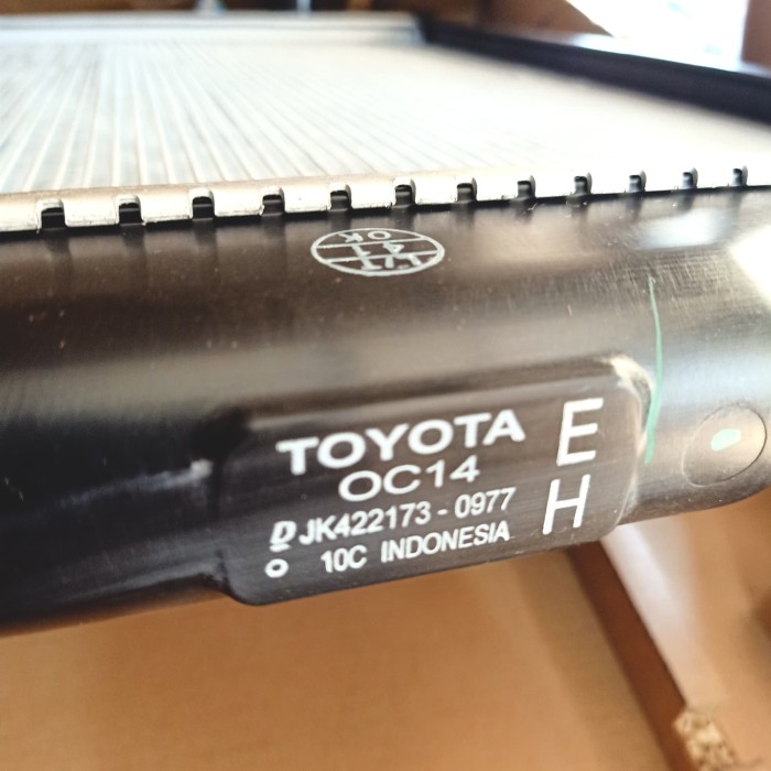 Jual Radiator Kijang Innova Fortuner Bensin Automatik AT Original ...
