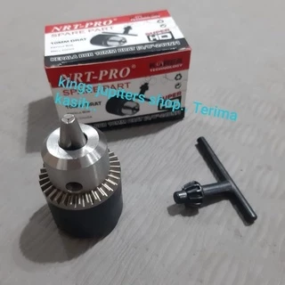 külotlu çorapda ochiq vagina