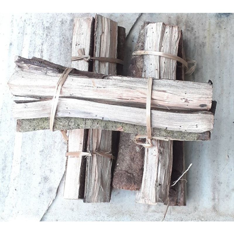 Jual kayu bakar api unggun camping 1 ikat isi 4 pcs(grab gosend ...