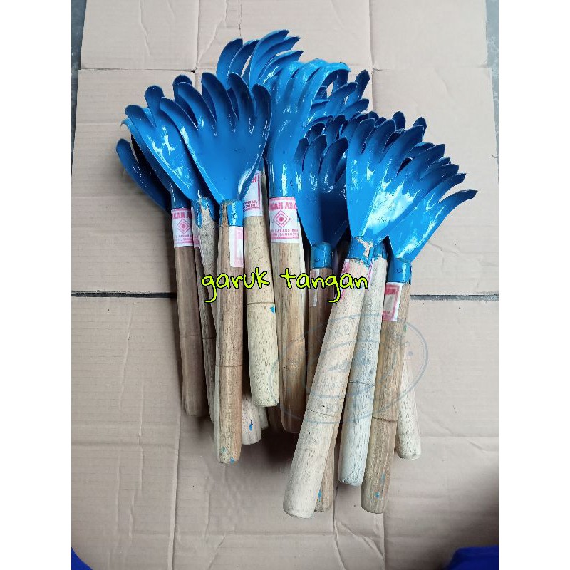Jual garuk tangan/ garuk rumput/garpu taman/garpu tangan | Shopee Indonesia