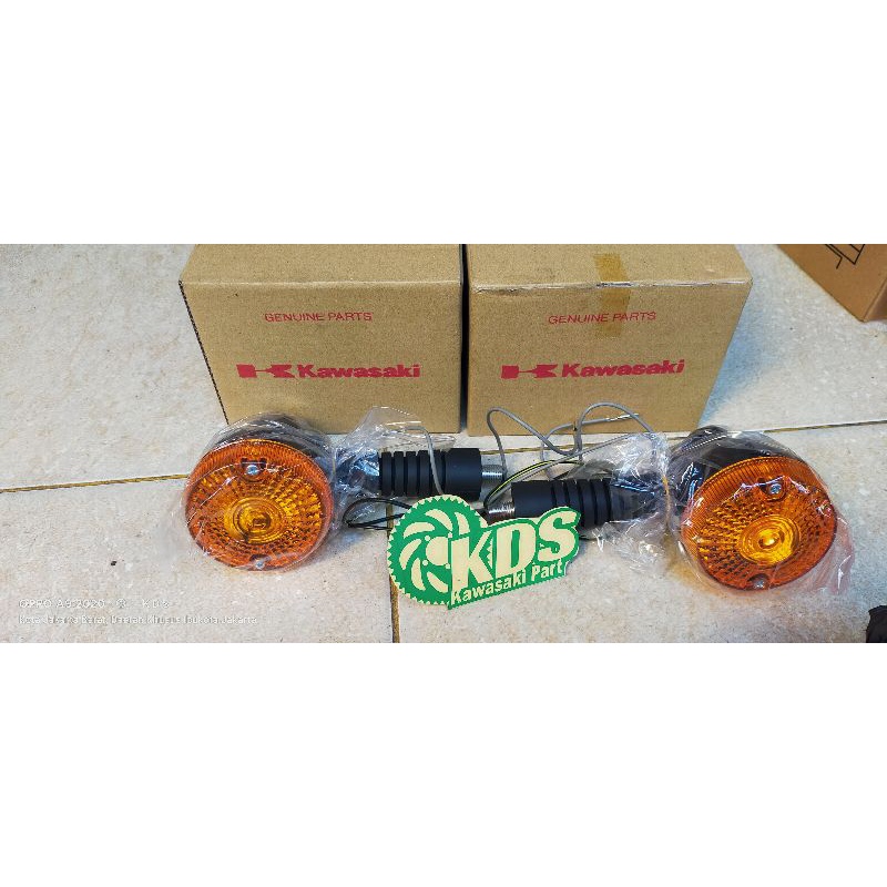 Jual lampu Assy belakang 2 pcs motor Kawasaki KE 125 | Shopee Indonesia