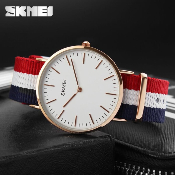 Jam mirip dw store