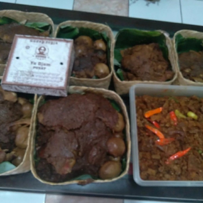 Jual Gudeg Yu Djum Jogja Paket Gudeg Krecek Paha Atas Telur 5 Butir Oleh Shopee Indonesia 7685