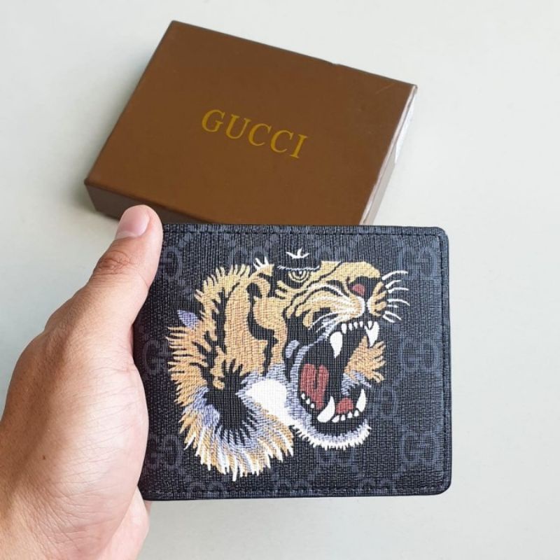 Gucci tiger print 2024 gg supreme wallet