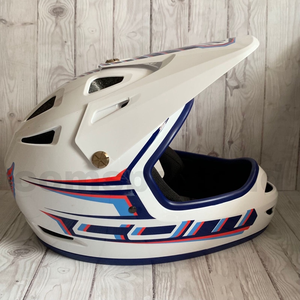 Harga best sale helm sixsixone