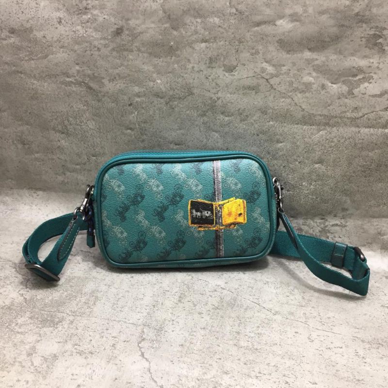 Jual Coach Crossbody Pouch With Horse & Carriage Print Shopee Indonesia
