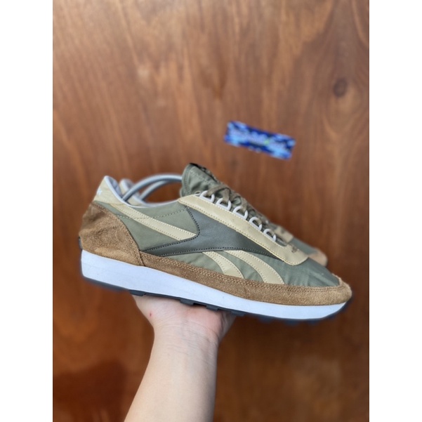 Reebok best sale aztec brown