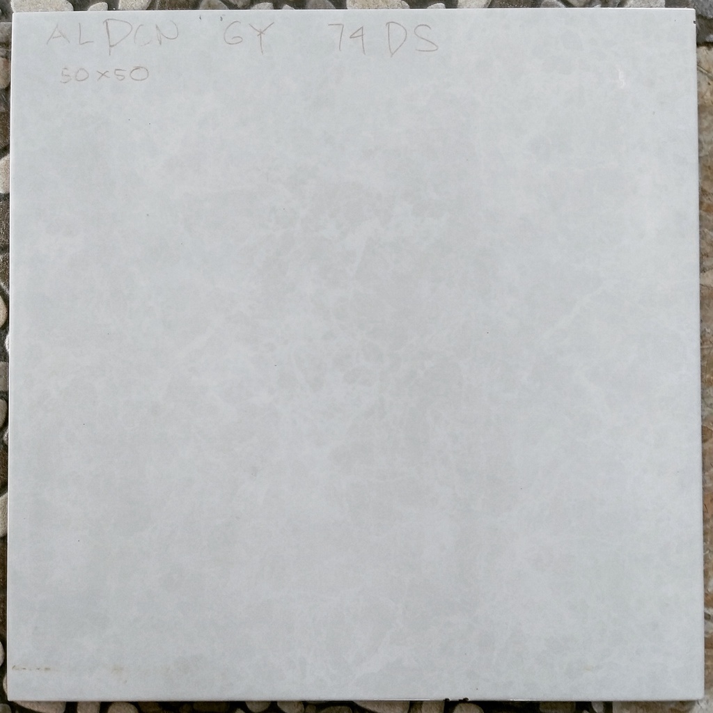Jual Keramik Lantai 50x50 Uno Alpen GY Pare Kediri | Shopee Indonesia