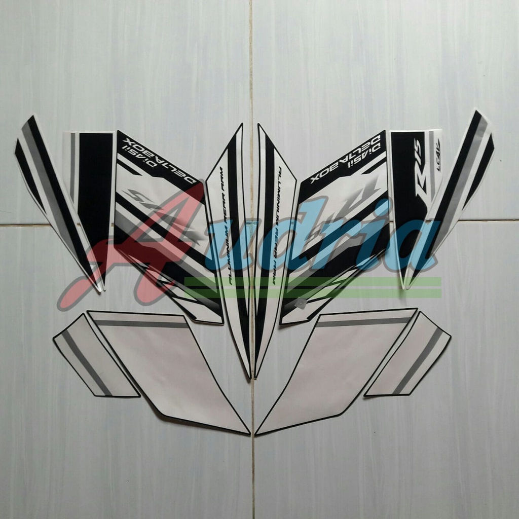 Jual Stiker Striping Motor Yamaha R15 2015 gp series hitam-putih ...