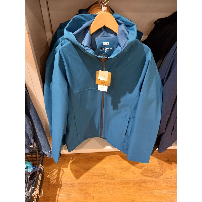 Jaket uniqlo waterproof outlet