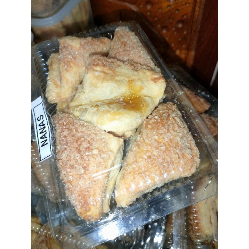 Jual Roti Tarcis / kue pastry - Mika isi 10 (pilih rasa) | Shopee Indonesia