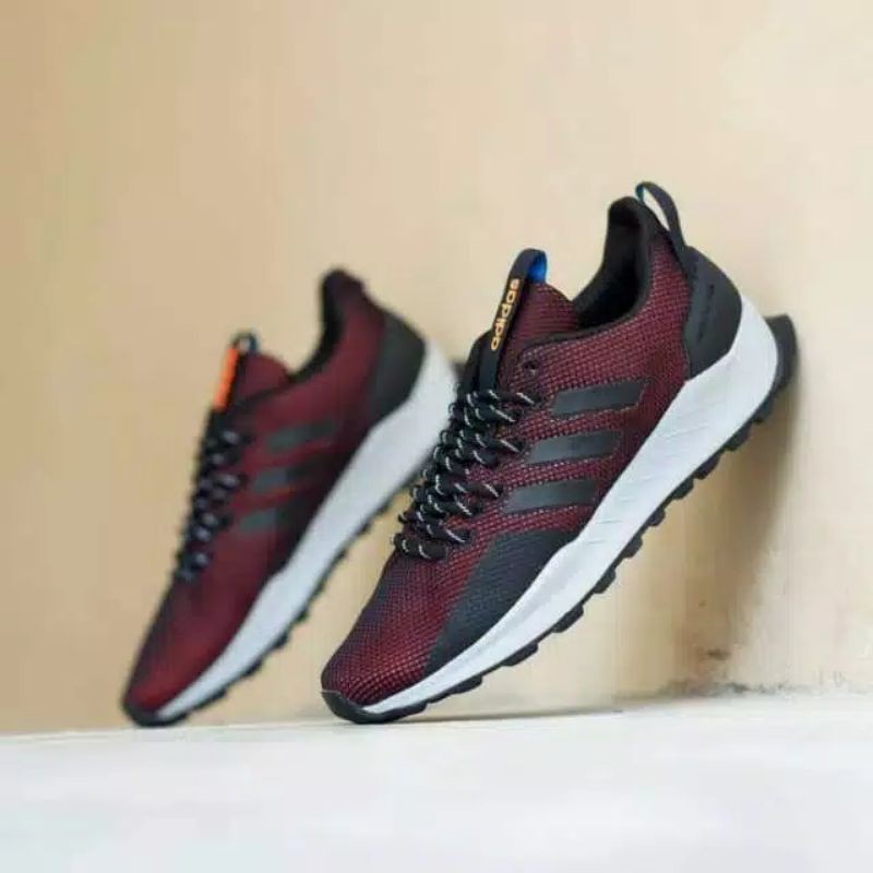 Adidas questar best sale trail maroon