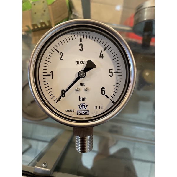 Manomètre WIKA 232.50.100 Neuf, 4 Pouces, Acier Inox, 2.5 Bar/36 Psi, Raccord 1/2 NPT