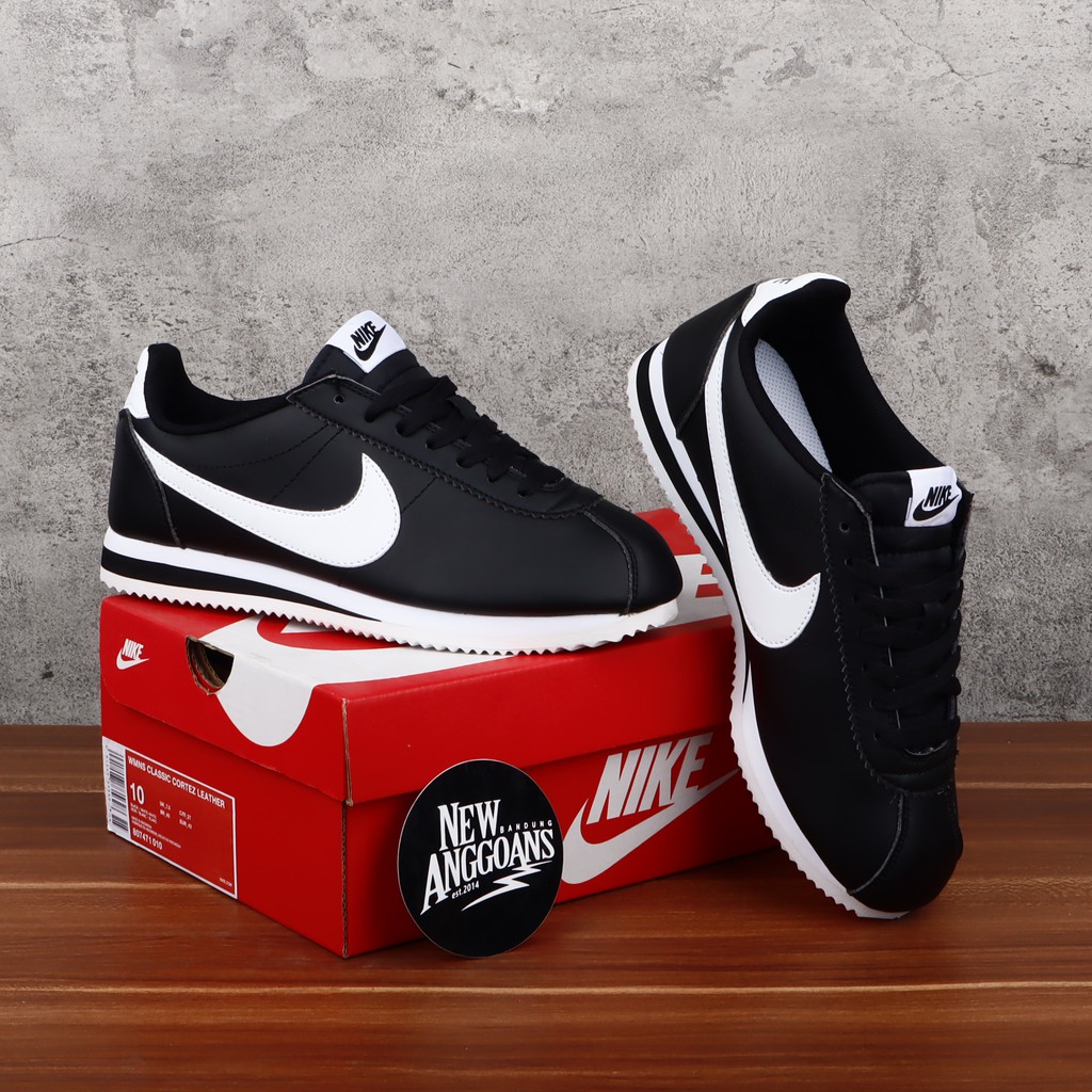 Nike store cortez hitam