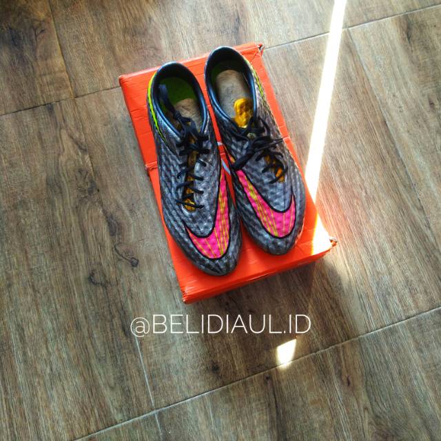 Sepatu bola nike 2025 hypervenom neymar terbaru 2016