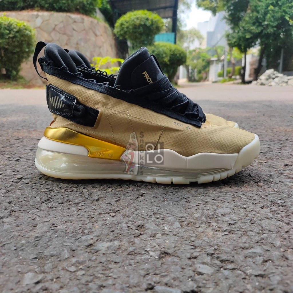 Jual Sepatu Nike Air Jordan Proto Max 720 Club Gold Shopee Indonesia