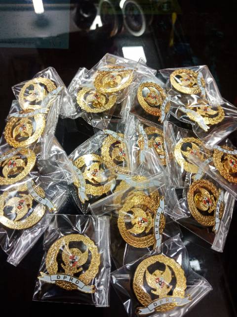 Jual PIN DPRD / PIN DPD / PIN MPR NEW | Shopee Indonesia