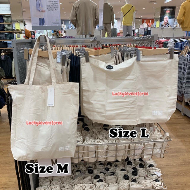 Harga tote bag uniqlo sale