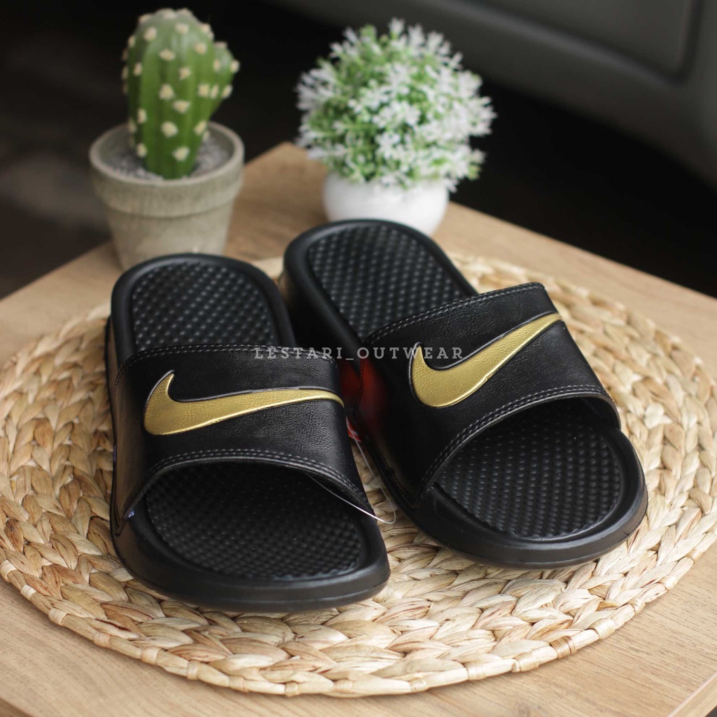 Nike benassi 36 deals