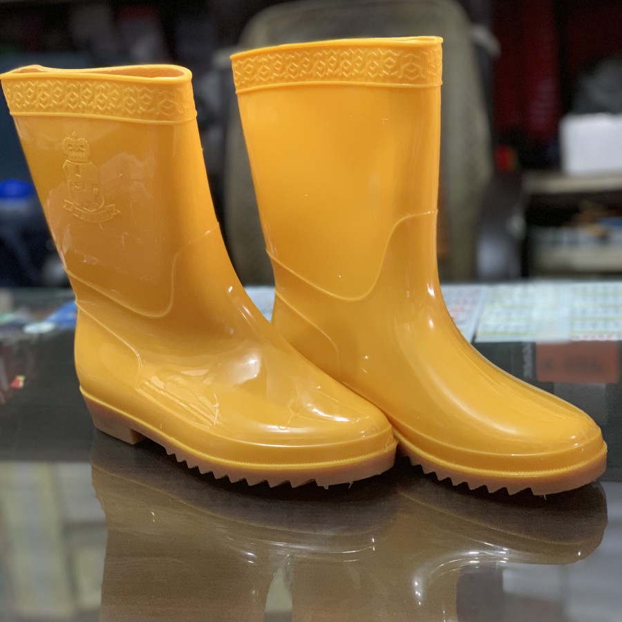 Jual Sepatu boots/ bots kuning pendek yumeida RB1 (Size 25-27) | Shopee ...