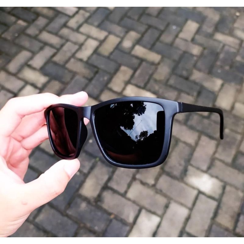 Jual Kacamata hitam pria kotak gaya retro klasik keren | Shopee Indonesia