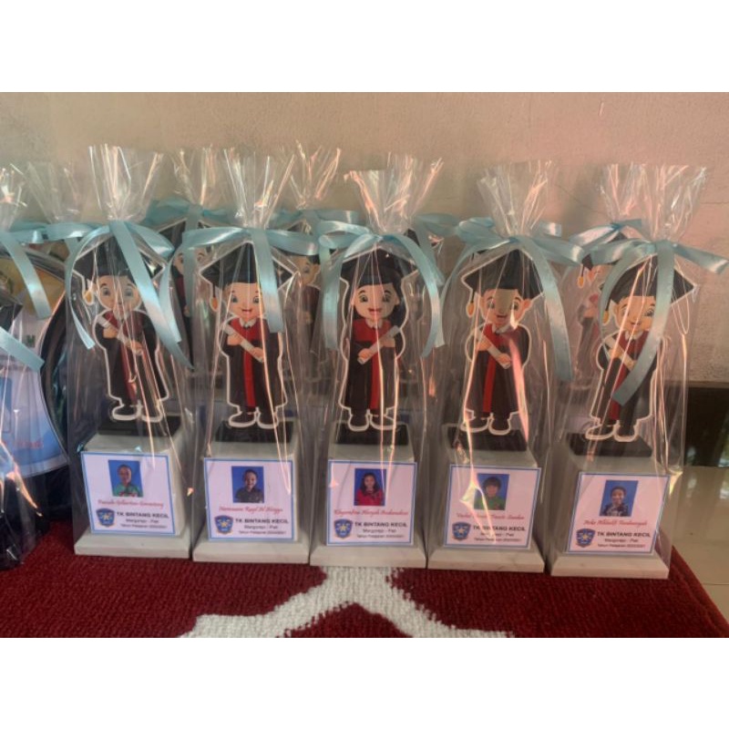 Jual PIALA WISUDA AKRILIK/VANDEL WISUDA TK PAUD/PLAKAT PIALA AKRILIK