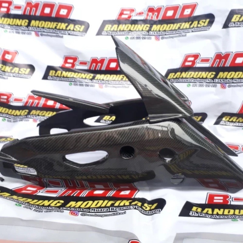 Jual Cover Swing Arm Yamaha R25 Model Yamaha R1 Carbon Kevlar | Cover ...