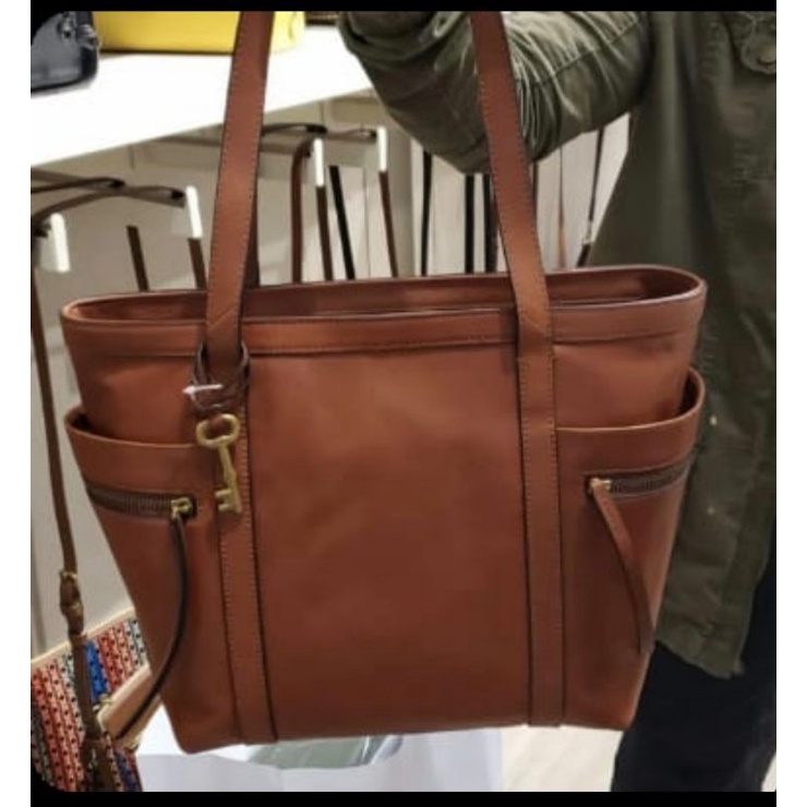 Caitlyn tote fossil sale