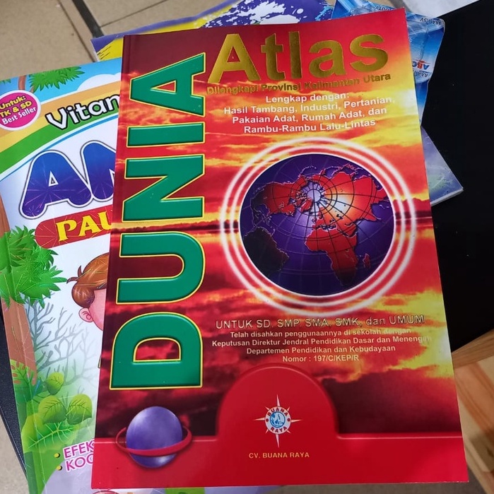 Jual BUKU ATLAS DUNIA KOMPLIT - FULL COLOR HVS | Shopee Indonesia