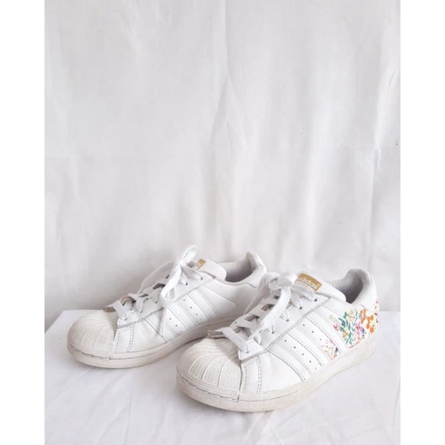 Superstar flower embroidery online