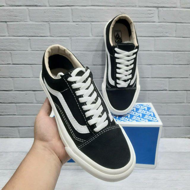 Jual SEPATU43 VANS AUTHENTIC FULL BLACK HITAM POLOS WHITE PUTIH ...