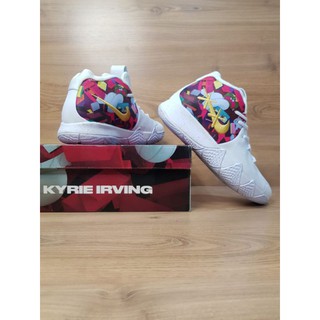 Kyrie hotsell 4 kaws