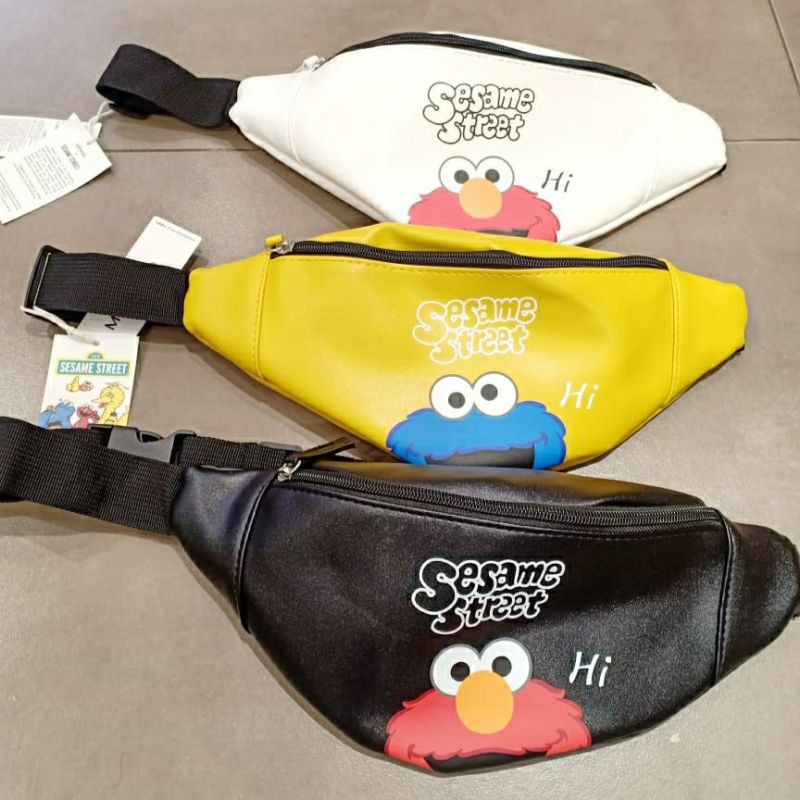 Jual MINISO Waist bag sesame street / waist bag miniso Shopee Indonesia