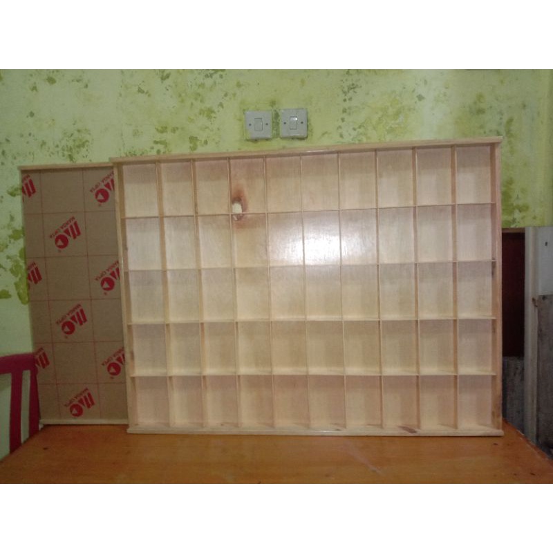 Jual Rak miatur figure isi 50 slot dengan tutup akrilik | Shopee Indonesia