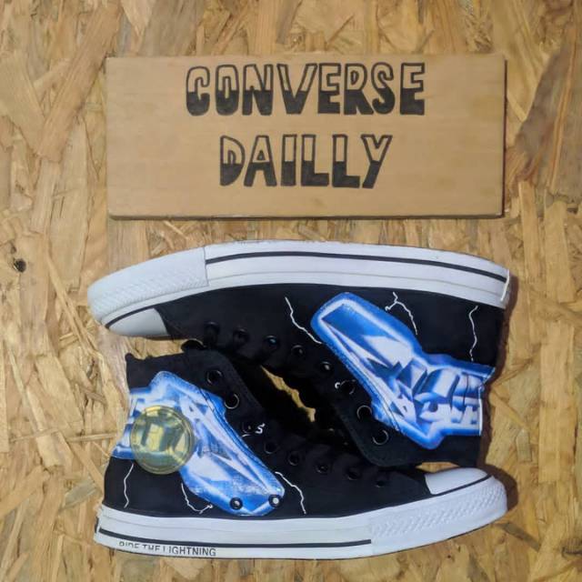 Converse x outlet metallica